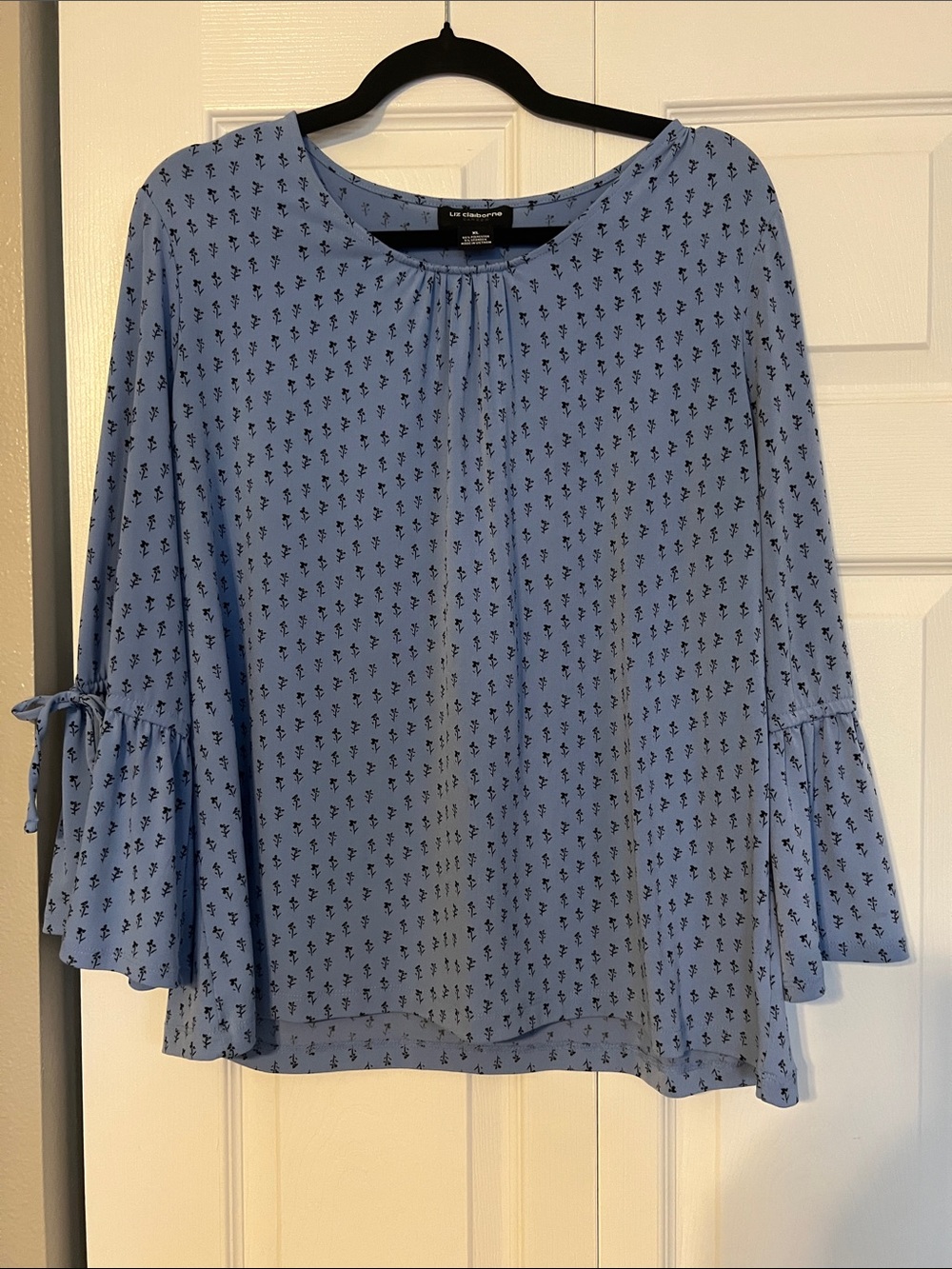 Liz Claiborne Light Blue Printed Tie-Sleeve Blouse